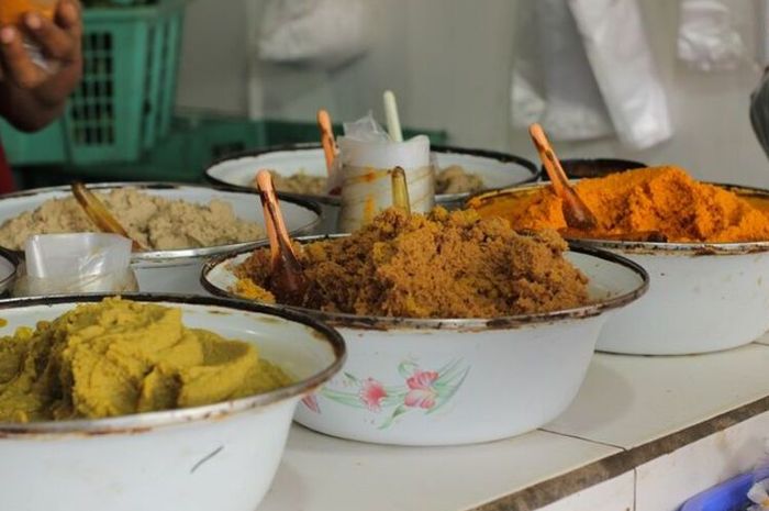 4 Tips Menyimpan Bumbu Giling Awet untuk Stok Ramadan