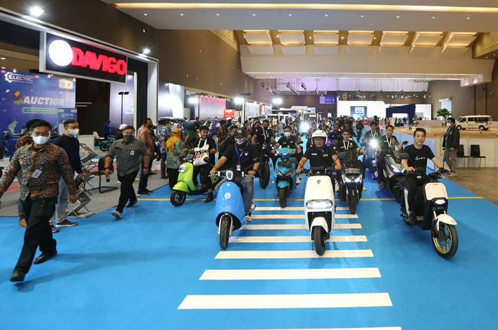 PEVS 2023 Ketiban Durian Runtuh Berupa Subsidi Kendaraan Listrik