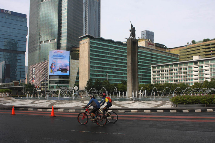 Suasana Sepi HBKB Sudirman-Thamrin di Pekan Pertama Ramadan