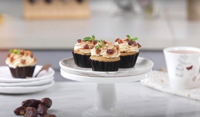 Buka Puasa dengan Bolu Kukus Kurma