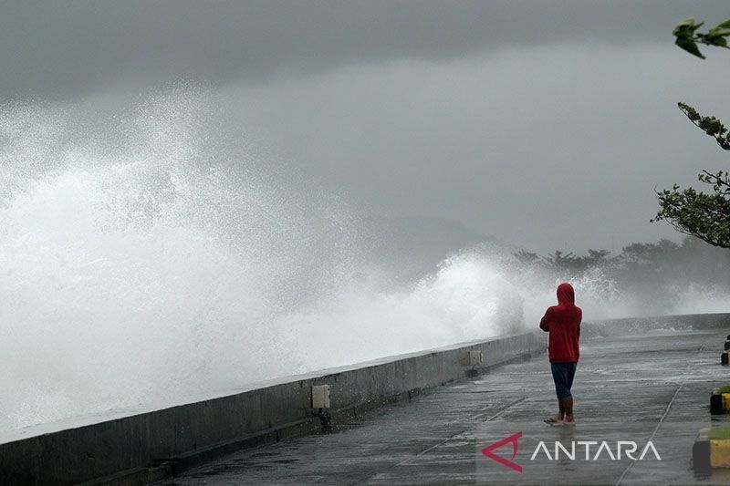 Gelombang Laut Hingga 4 Meter Berpotensi Melanda Sejumlah Perairan