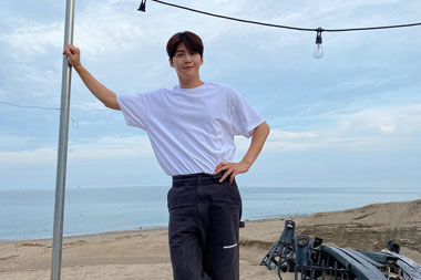 Siap <i>War</i> Tiket <i>Fan Meeting</i> Kim Seon Ho? Simak Info Ini!