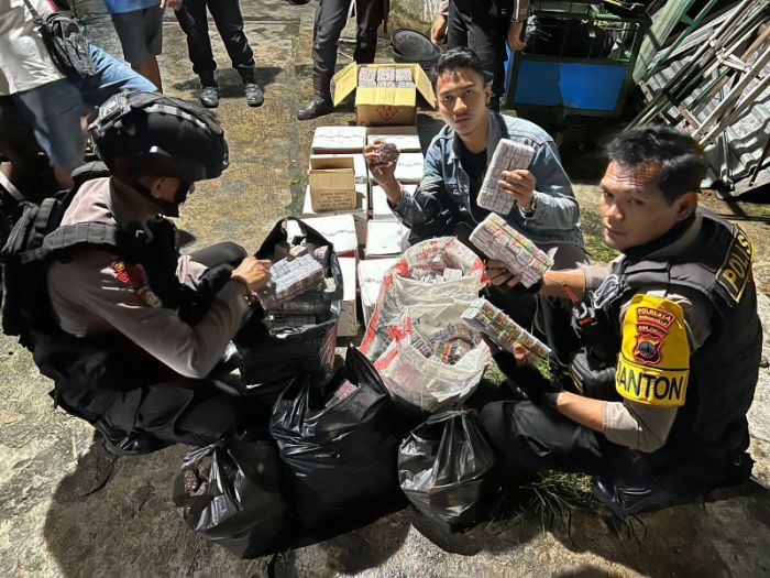 22.400 Petasan Berbagai Ukuran Disita dari Kampung Sewu Solo