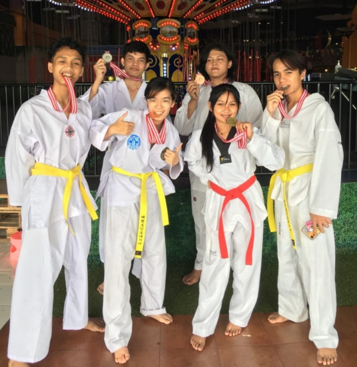 Tim UKDW Raih 6 Medali di EFM Taekwondo Challenge 2023