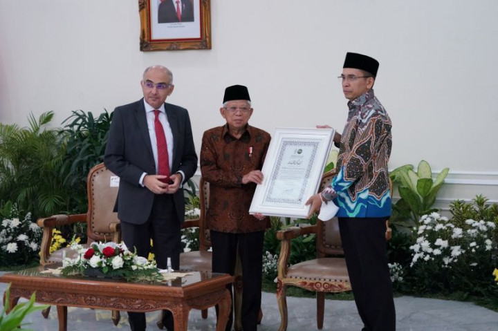 Wapres Terima Penghargaan sebagai Tokoh Islam Moderat