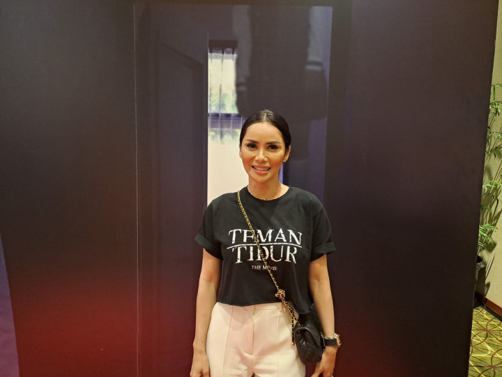 Perankan Guru di Film Teman Tidur, Devi Demplon Belajar Banyak dari Yuni Shara