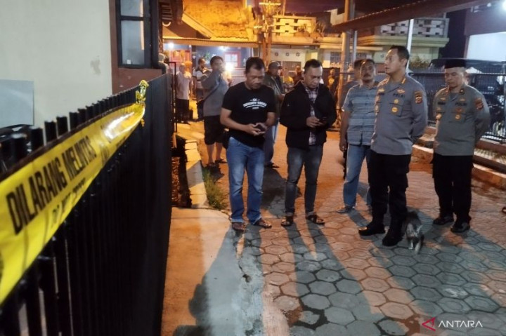 Pembacok Eks Ketua KY Diduga Sudah Menunggu Korban di Garasi Rumah