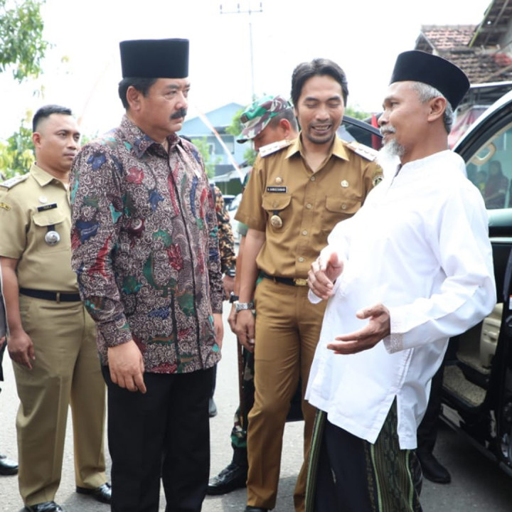 Jamin Kebebasan Beragama, Kementerian ATR/BPN Serahkan Sertifikat Rumah Ibadah