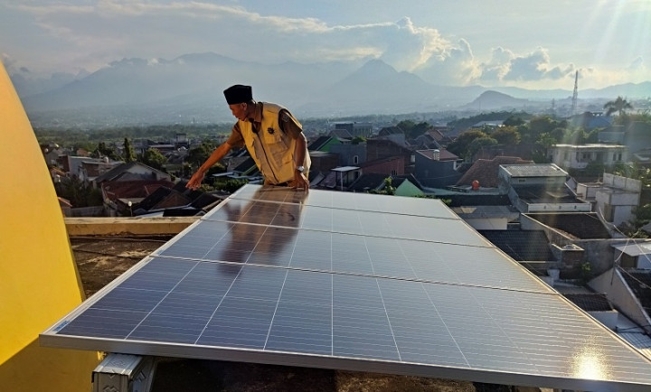 Keren! Masjid KH Ahmad Dahlan di Malang Gunakan Listrik Tenaga Surya