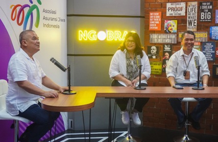 Perluas Target Edukasi dan Literasi Asuransi Jiwa, AAJI Manfaatkan Podcast NGOBRAS