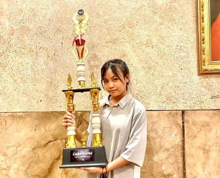 Sabriena, Usia 16 Tahun Jadi Camaba Termuda Unair Lewat SNBP 2023