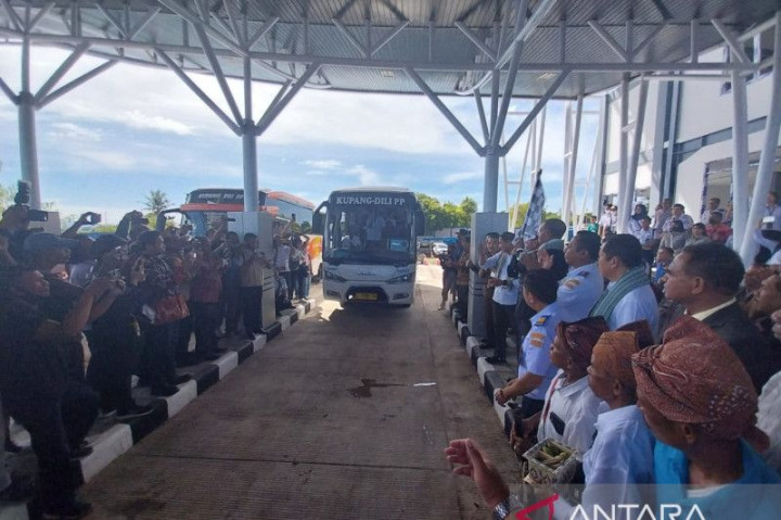 Bus Lintas Negara Kupang-Dili Resmi Beroperasi Hari Ini