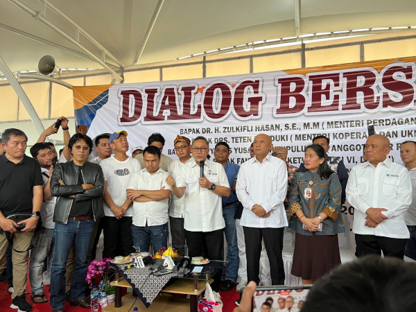 Mendag Janji Siapkan Solusi untuk Pedagang Pakaian Bekas