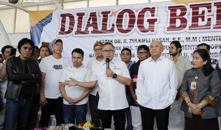 Pemerintah Beri Kelonggaran Pedagang Kecil Jual Sisa Stok Pakaian Bekas Impor