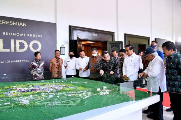 Jokowi Mau Rem Separuh Wisnus Pelesiran ke Luar Negeri