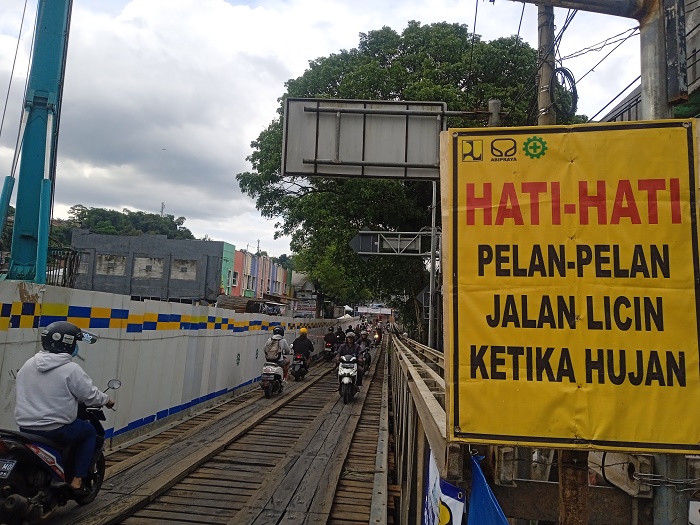 Perbaikan Jembatan Cikereteg Bogor-Sukabumi Dikebut