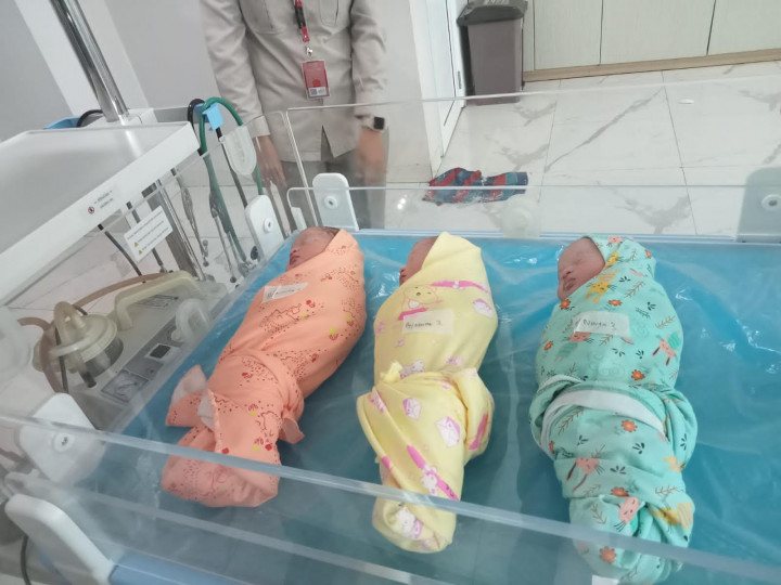 Bayi Kembar 3 Perempuan Lahir di Palembang, Semuanya Sehat