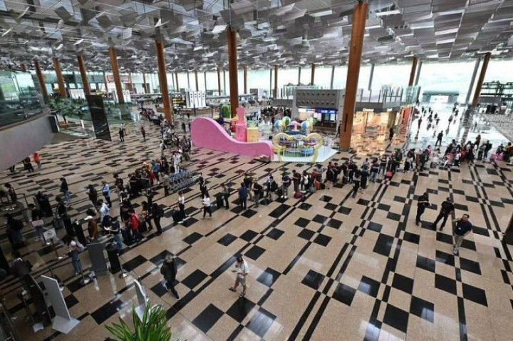 Jarang Terjadi, Bandara Changi Alami Gangguan Sistem Imigrasi