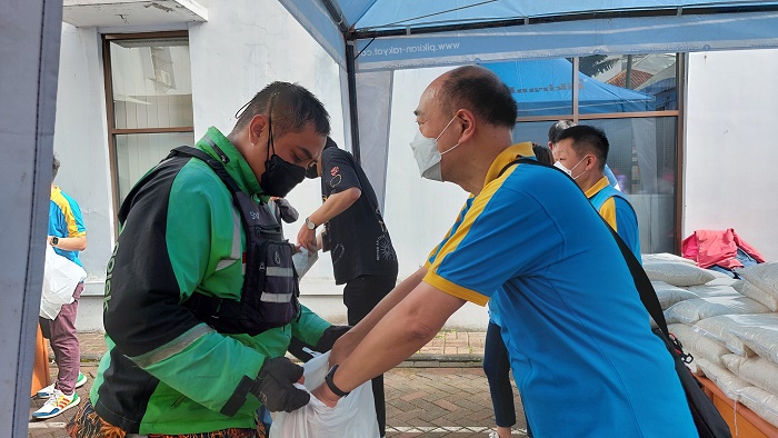 Keren! Masyarakat Tionghoa di Bandung Gelar Pasar Murah Saat Ramadan