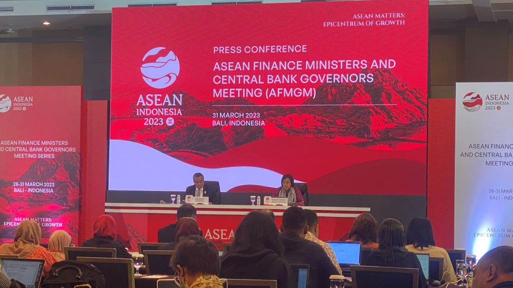 Gubernur BI Perry Warjiyo dalam ASEAN Finance Ministers and Central Bank Governors Meeting (AFMGM). Medcom.id/Theo