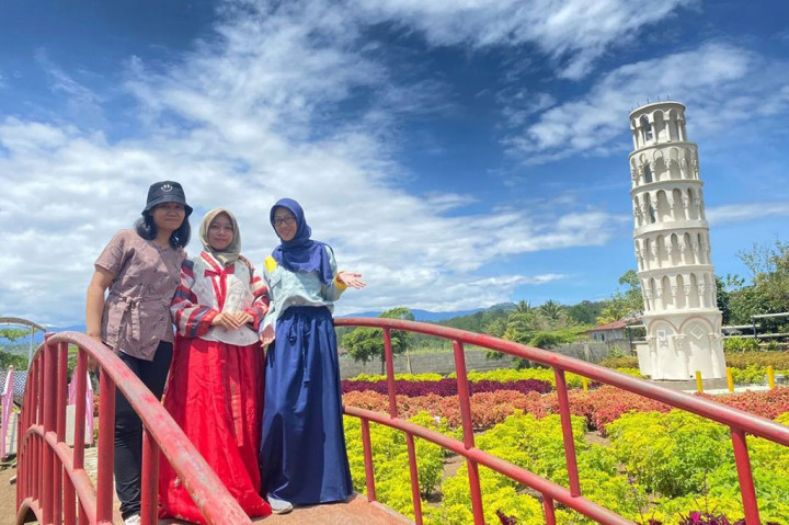 Sulap Sawah Jadi Destinasi Wisata Keluarga Nan Indah