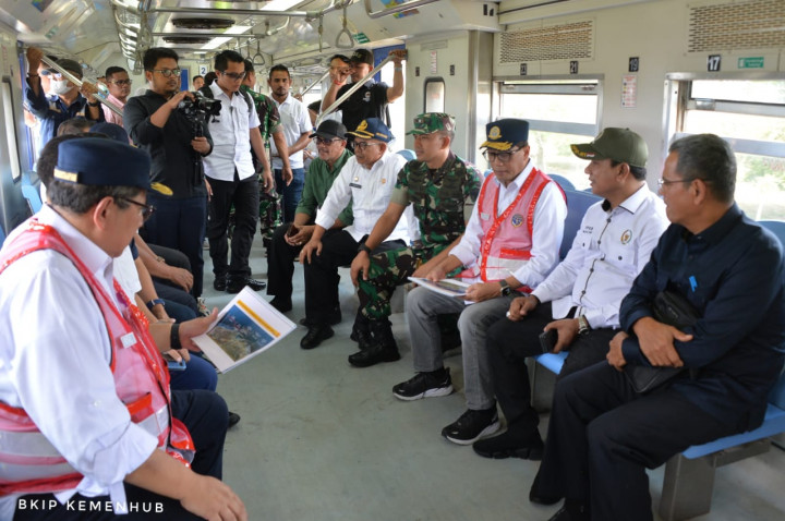 Menhub Cek Perkembangan Pembangunan Jalur Kereta Api di Aceh
