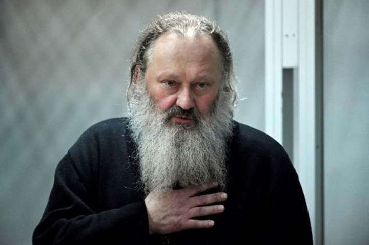 Pemimpin Gereja Ortodoks Ukraina Ditahan atas Dugaan Mendukung Rusia