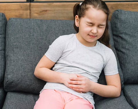 Si Kecil Alami Kembung? Berikut 4 Penyebab dan Cara Mengatasinya