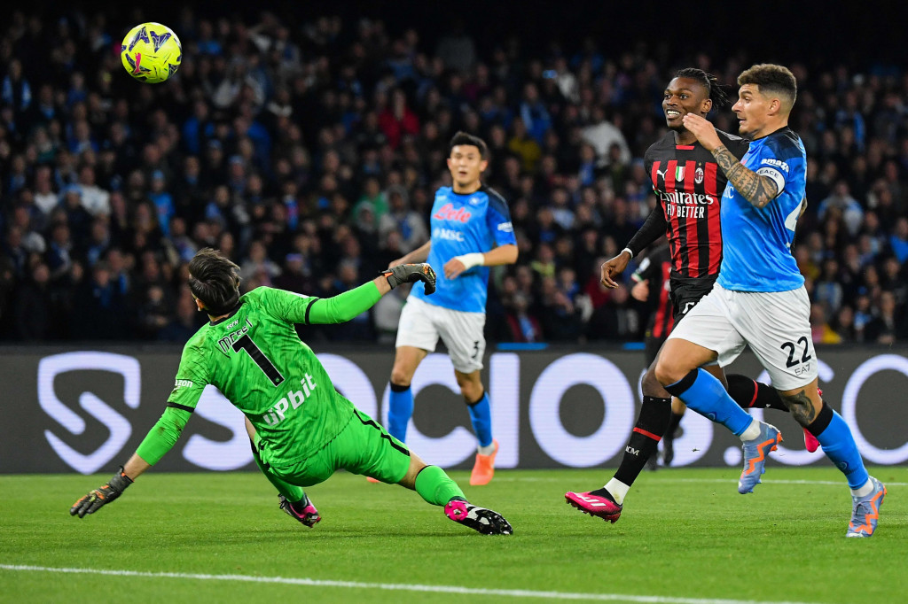 Liga Italia: AC Milan Permalukan Tuan Rumah Napoli 4-0