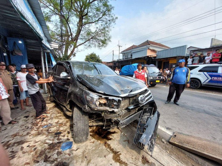 Mobil Bupati Kuningan Terlibat Kecelakaan, 3 Orang Tewas