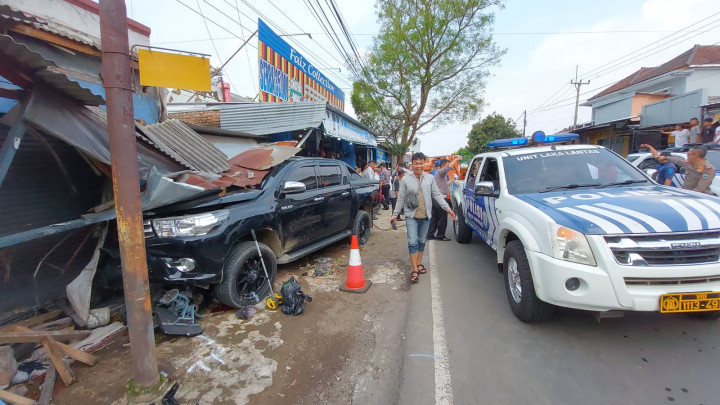 Korban Tewas Kecelakaan Mobil Bupati Kuningan Pasangan Suami Istri