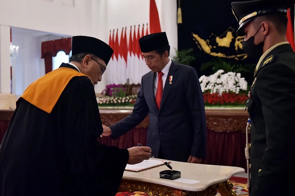 Presiden Saksikan Pengucapan Sumpah Sunarto di Istana Negara