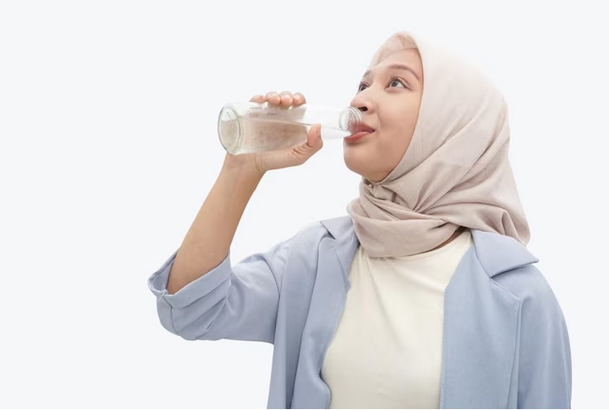 Ini Manfaat Isotonik dan Trik agar Terhidrasi saat Berpuasa