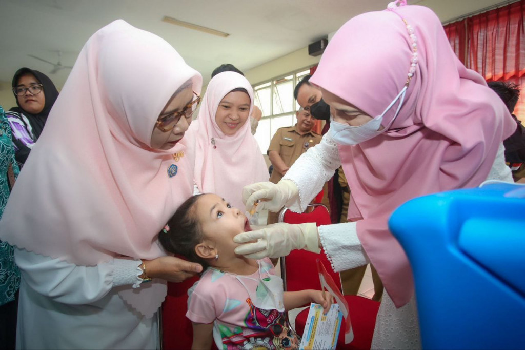 Hari Kedua Sub PIN Polio, Wali Kota Bandung Optimistis Capai Target