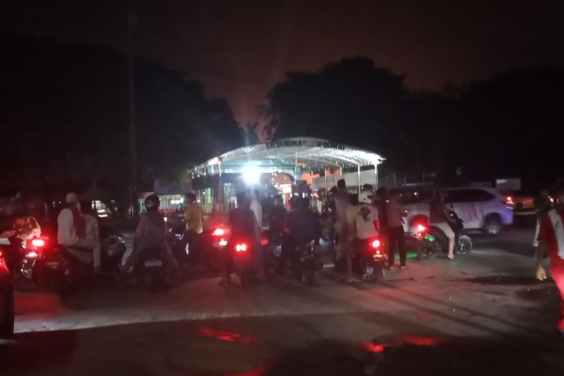 Suasana ledakan di Pertamina RU II, Dumai, Sabtu malam. (ANTARA/Tangkapan layar)