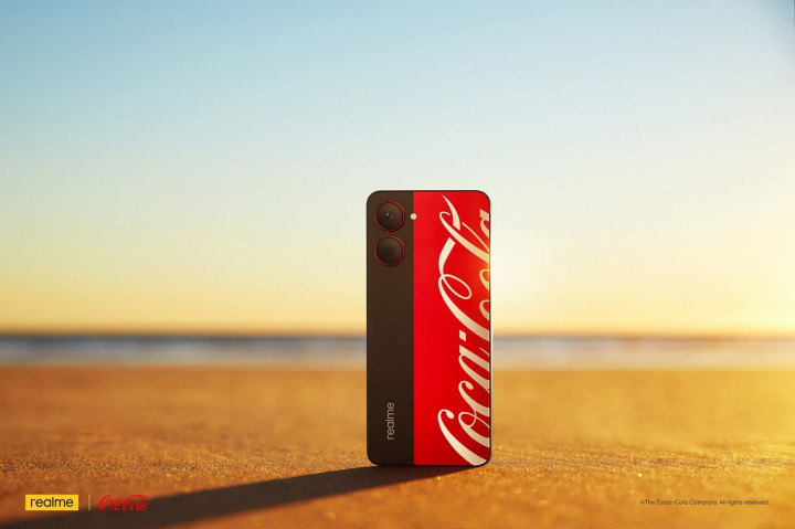 Duet Coca-Cola, realme 10 Pro 5G Coca-Cola Edition Tampil Keren