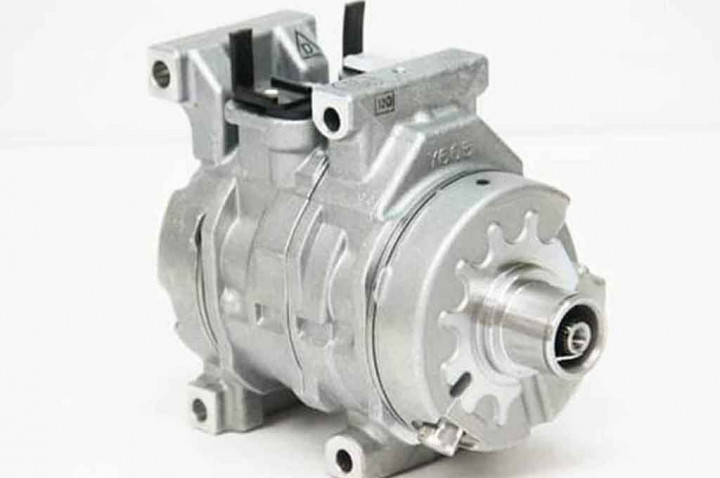 Ganti Oli Kompresor AC Mobil, Biayanya Bikin Merinding!