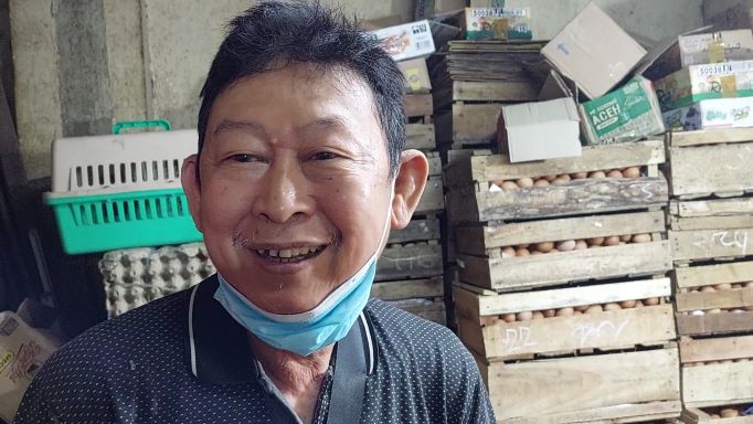 Pedagang Pasar Rawamangun Sebut Harga Telur Turun