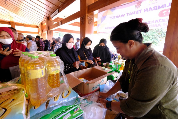 Gibran Pastikan Stok Sembako Aman Jelang Lebaran 2023