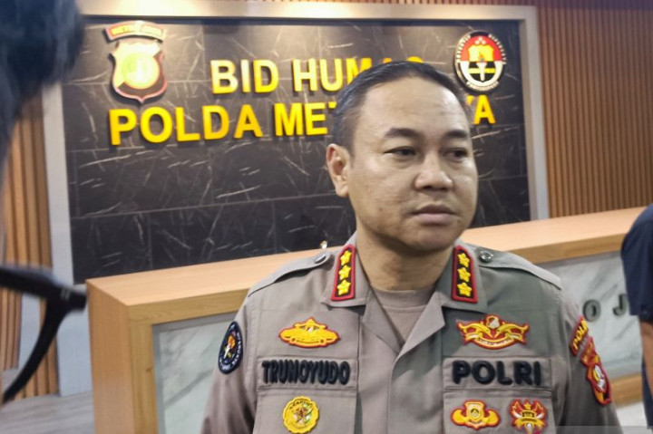 Identitas Penyebar Foto Barang Bukti <i>Thrifting</i> Dikantongi Polisi