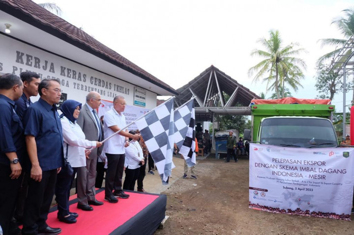 25 Ton Kopi Indonesia Terbang ke Mesir, <i>Cuan</i> Berapa Nih?