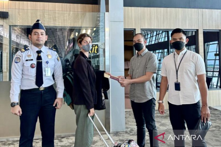 WNA Asal Italia Pengajar Tari Bali Dideportasi