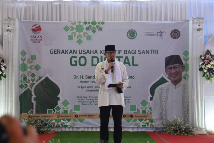 Sandiaga Uno Dorong Santri Jadi Pengusaha Ekonomi Kreatif