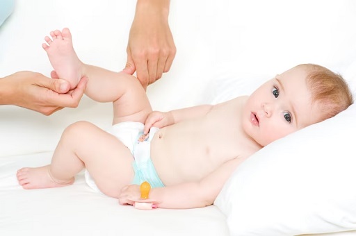 Ruam akibat popok sering kali membuat bayi merasa tidak nyaman hingga rewel. (Foto: Ilustrasi. Dok. Freepik.com)