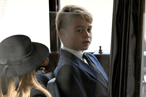 Menggemaskan! Pangeran George Bakal Jadi Pendamping Raja Charles di Upacara Penobatan