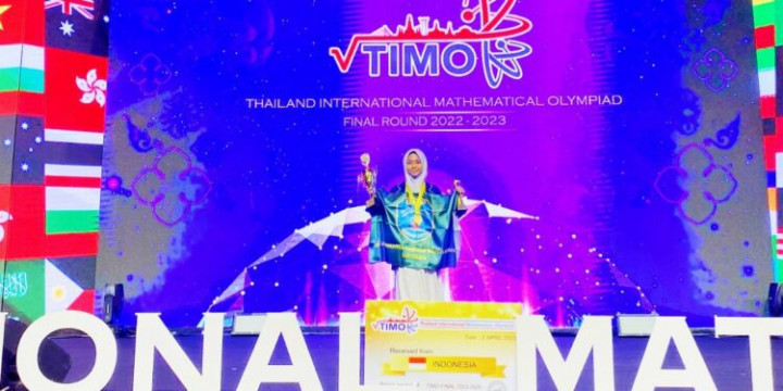 Keren! Siswi SMP Muhammadiyah Sabet 3 Penghargaan di Ajang Olimpiade Matematika Thailand