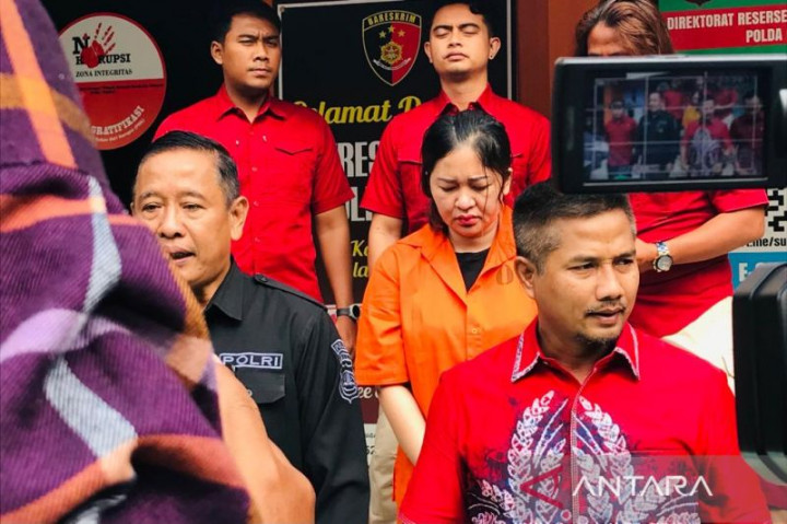 Polda Bali Tangkap Penipu 12 Mobil dengan Kerugian Rp5 Miliar