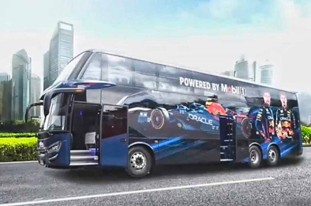 Merawat kebhinnekaan dan kebanggaan dengan cara unik ala pelumas produksi Indonesia. EMLI