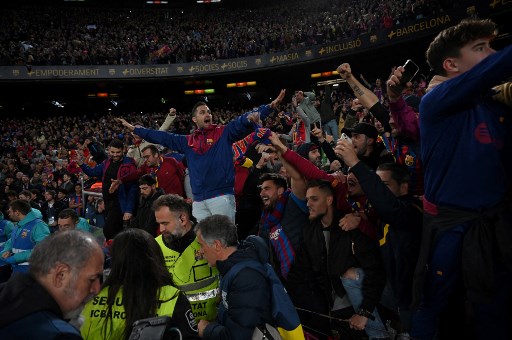 Nama Messi Menggema di Camp Nou saat Barca Dipecundangi Madrid