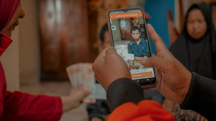 Penyaluran Bansos Sembako dan PKH di Bondowoso Lancar